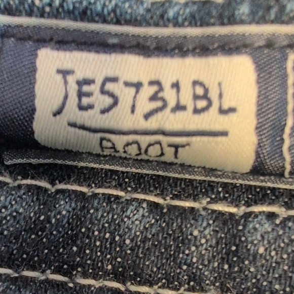 Miss Me Boot Cut Embroidered Women's Low Rise Jeans 25 M467 - Picture 8 of 11